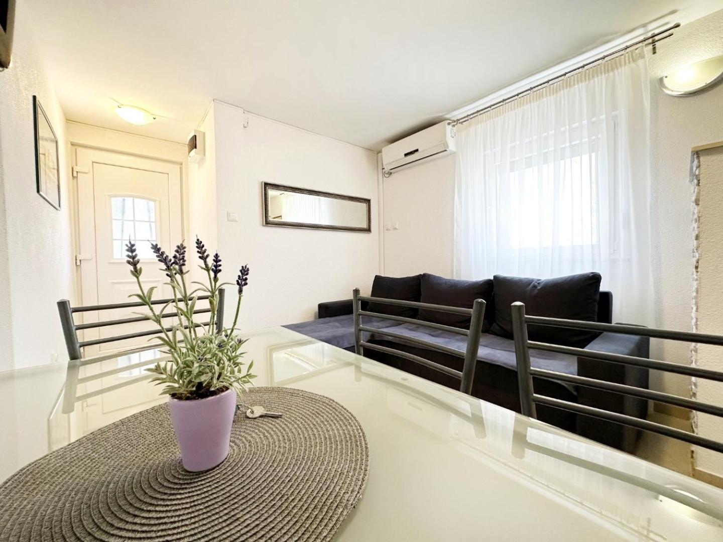 Angel Apartment *
